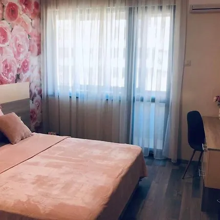 Lovely 3-bedroom For 7 Ppl At The Centre Apartment *