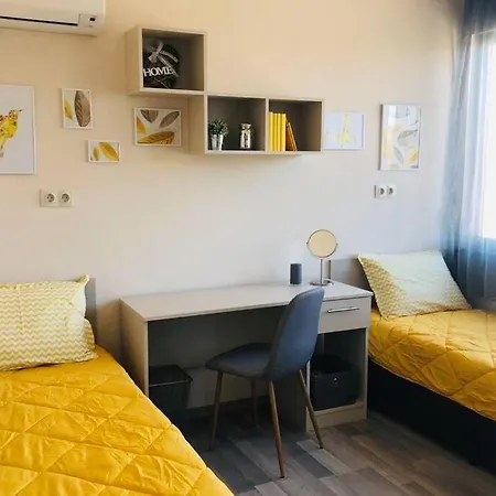 Lovely 3-bedroom For 7 Ppl At The Centre Apartment Varna