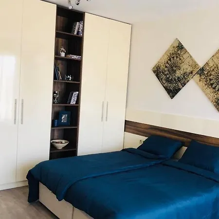 Lovely 3-bedroom For 7 Ppl At The Centre Apartment